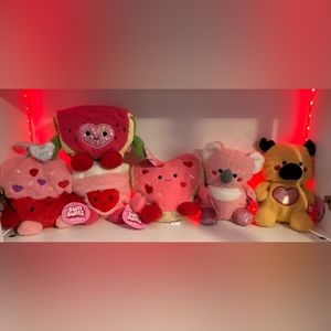 Jazwares Bum Bumz by Russ Valentine’s Day 2024 full set of 6 plush CVS